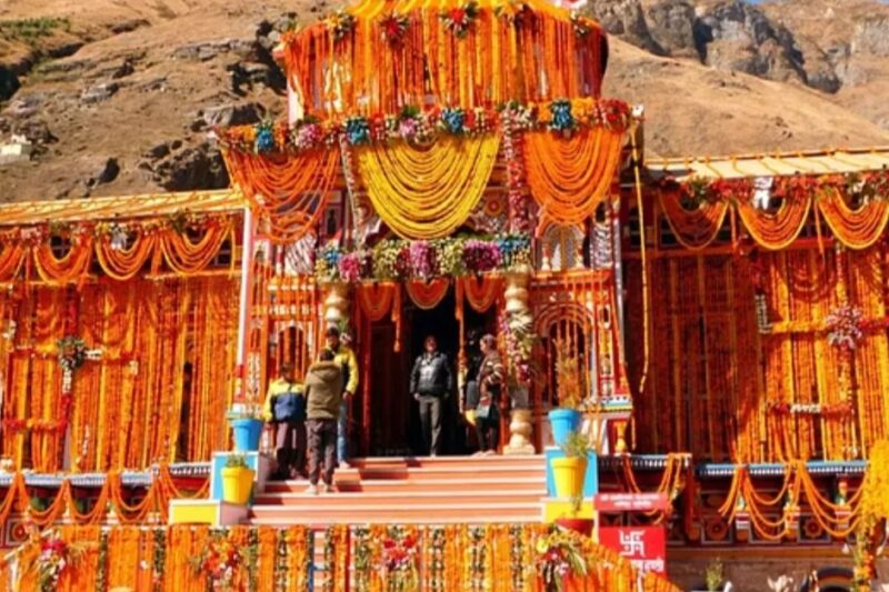 बदरीनाथ धाम में तीर्थ यात्रियों के लिए पुलिस ने जारी की एडवाइजरी, जरूर ध्‍यान रखें वरना होगा बड़ा नुकसान .