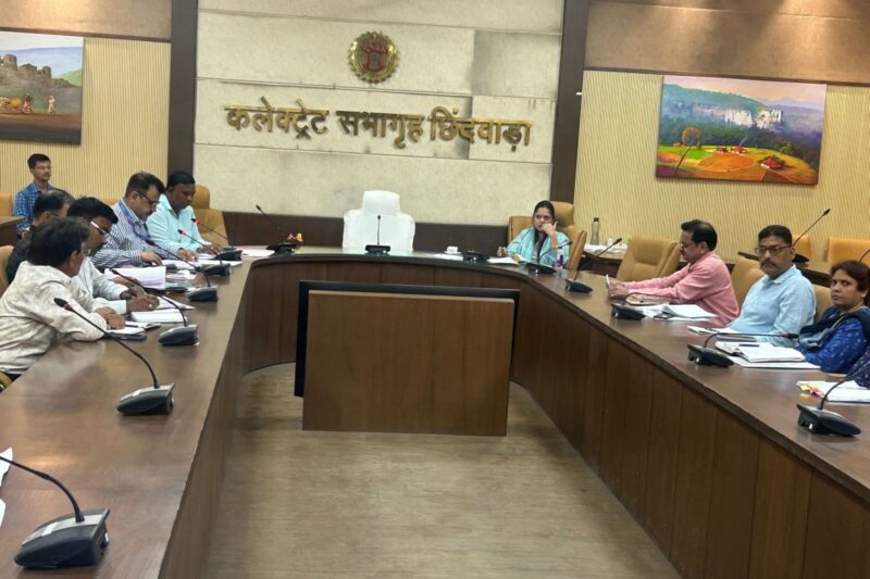 रीजनल इंडस्ट्री स्किल एंड एम्प्लॉयमेंट कॉनक्लेव का आयोजन 27 जून को  कॉनक्लेव की तैयारियों को लेकर बैठक आयोजित