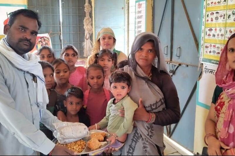 सरपंच संवाद कार्यक्रम से सामाजिक सरोकार सरपंचों ने 292 कुपोषित बच्चों को पोषित करने की जिम्मेदारी ली एक ही दिन में जन-भागीदारी से बने 263 खेत-तालाब