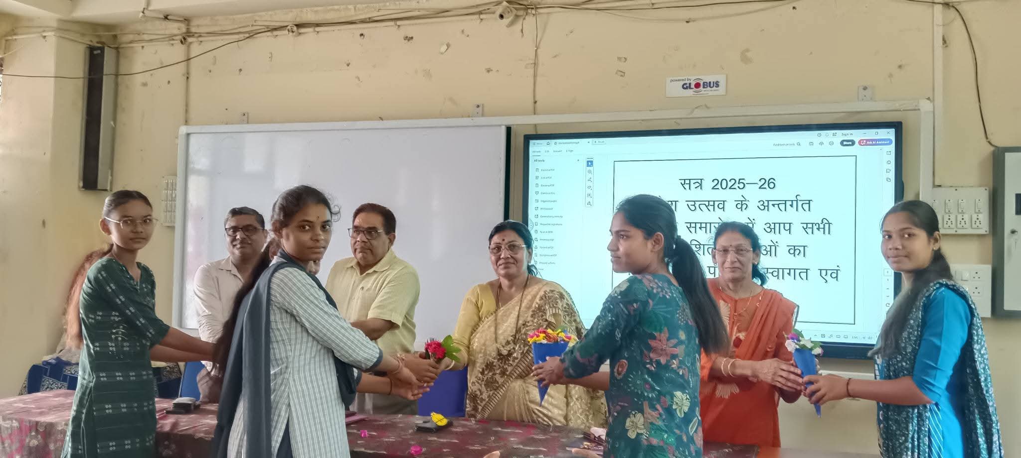 शासकीय कन्या महाविद्यालय बड़वानी में दीक्षारंभ कार्यक्रम का हुआ शुभारंभ