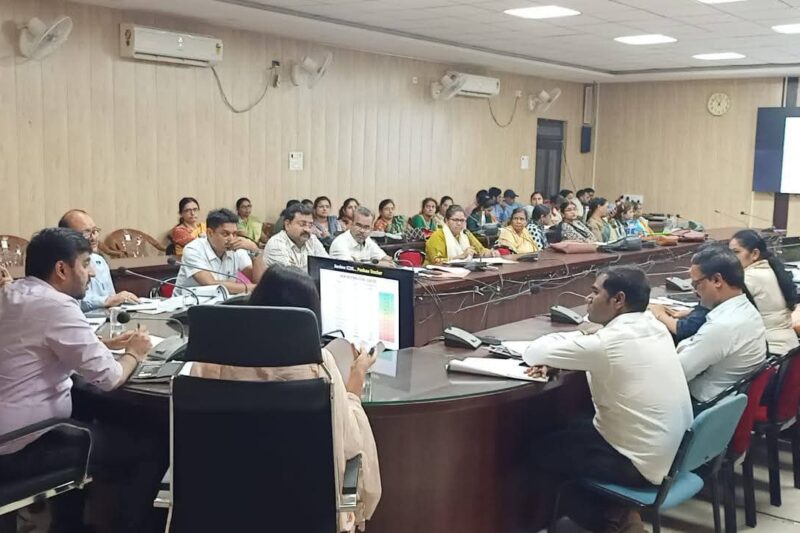 मुख्यमंत्री बाल आशीर्वाद योजना से कोई भी अनाथ बच्चा वंचित ना रहे : कलेक्टर सीडीपीओ को आंगनवाड़ी केंद्रों का भ्रमण कर बच्चों की उपस्थिति की जांच के निर्देश