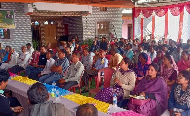 कृषि विज्ञान केंद्र देलाखारी द्वारा छाबड़ी कला में प्रधानमंत्री किसान सम्मान निधि योजना का लाइव प्रसारण एवं प्राकृतिक खेती प्रशिक्षण आयोजित