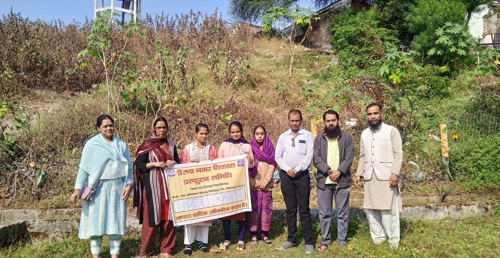 जल संरक्षण अभियान के अंतर्गत छिंदवाड़ा के वार्ड नंबर- 7 में जल-स्रोतों की साफ-सफाई की गई