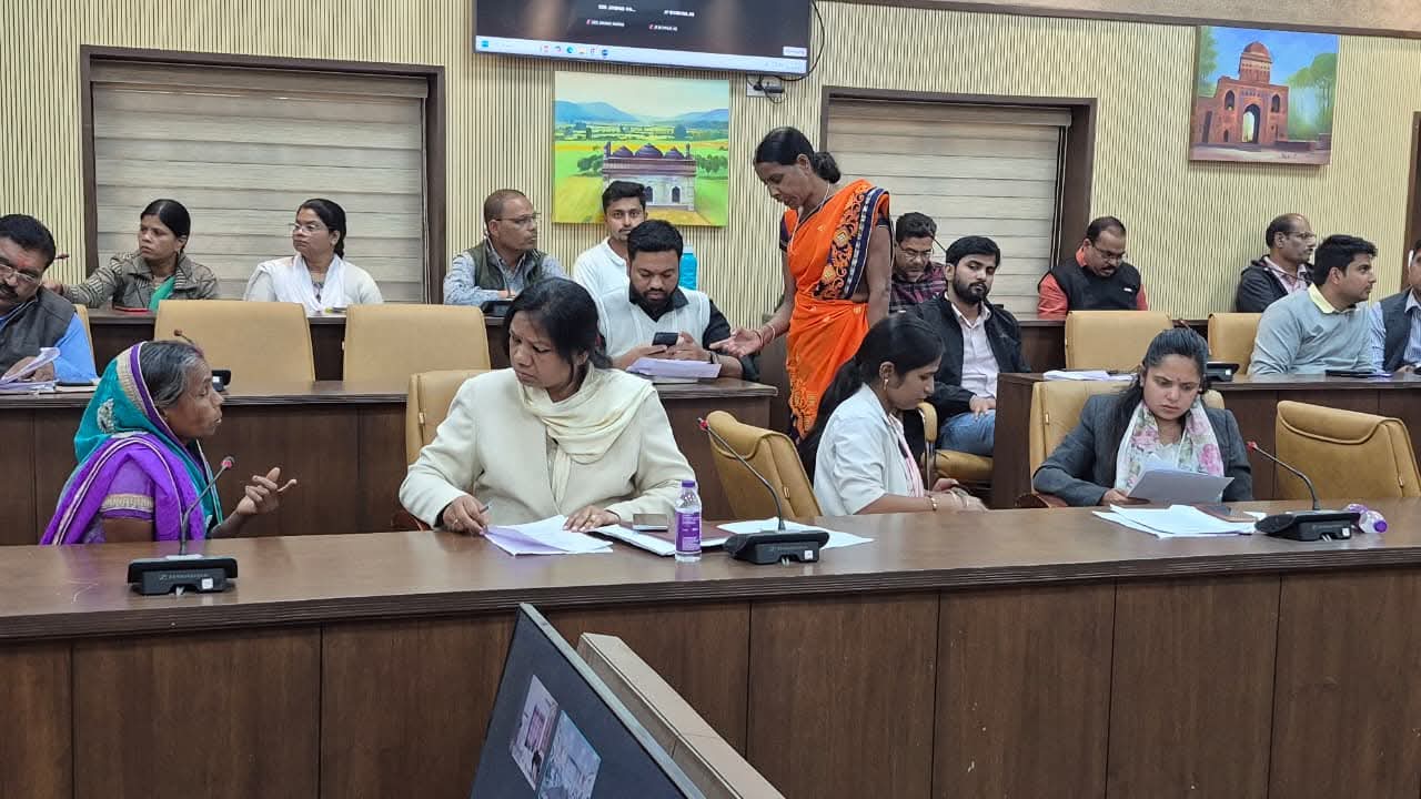 जनसुनवाई के अंतर्गत सुनी गई 113 आवेदकों की समस्यायें