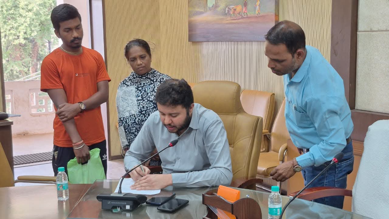 जनसुनवाई कार्यक्रम के अंतर्गत सुनी गई 104 आवेदकों की समस्यायें