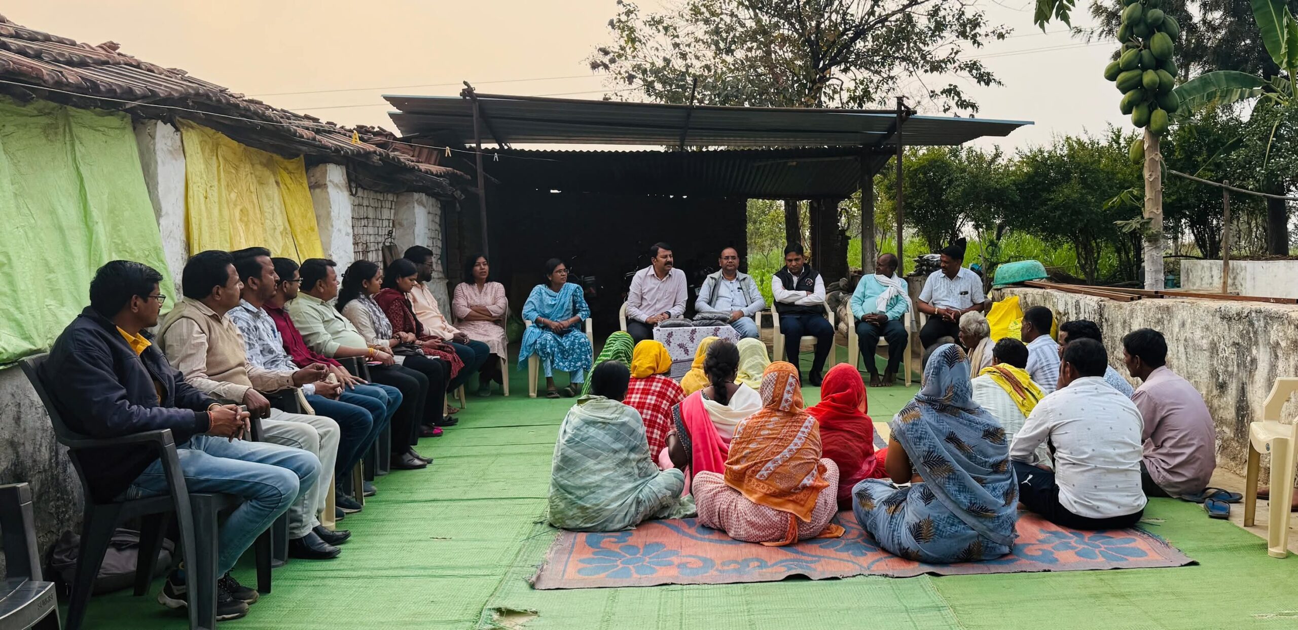 ग्राम मारई में प्राकृतिक खेती का कृषि विभाग की टीम द्वारा किया गया भ्रमण