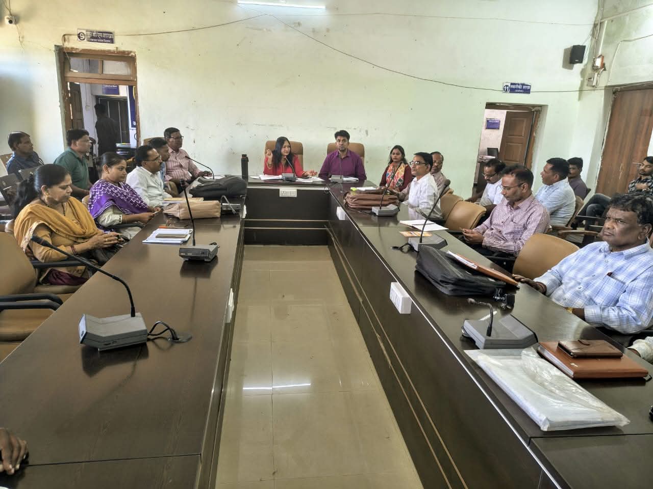 जनपद पंचायत जुन्नारदेव में जल जीवन मिशन के कार्यों की समीक्षा बैठक आयोजित