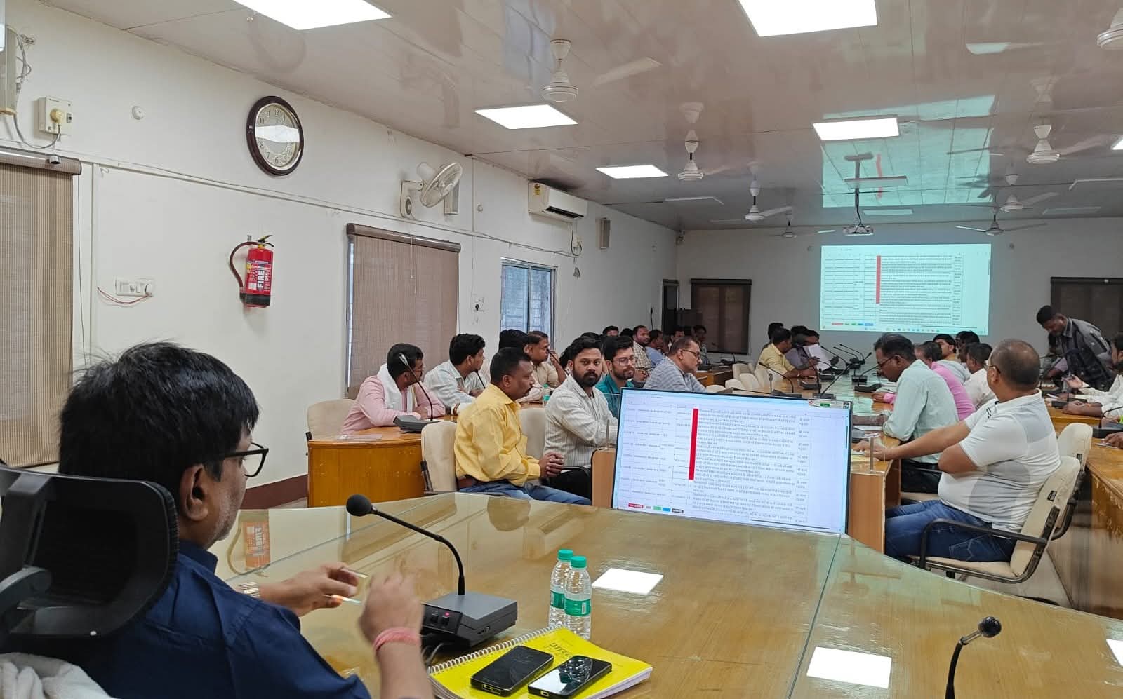 स्वच्छ भारत मिशन 2025-26 की तैयारियों को लेकर नगर निगम छिंदवाड़ा में समीक्षा बैठक आयोजित