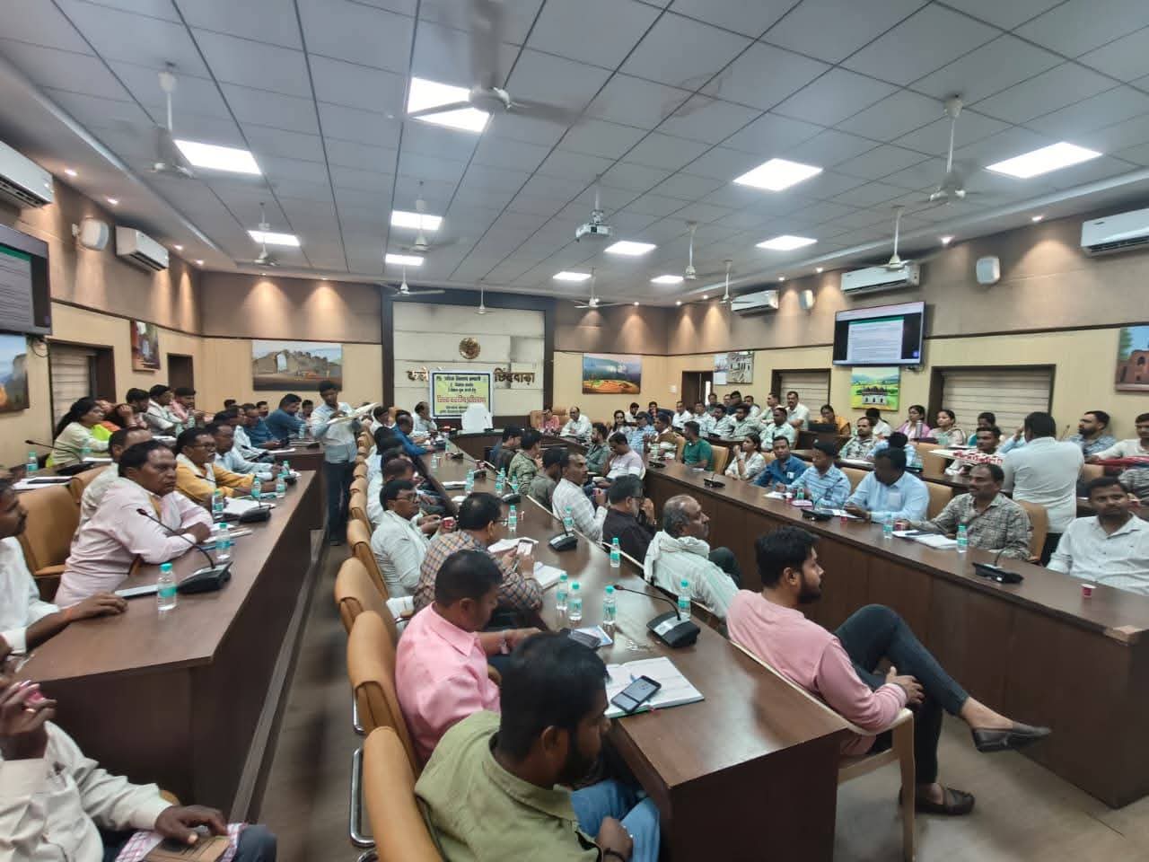 कृषि विभाग के अधिकारियों/कर्मचारियों एवं निजी उर्वरक विक्रेताओं के लिए ई-विकास प्रणाली पोर्टल का व्यावहारिक प्रशिक्षण आयोजित