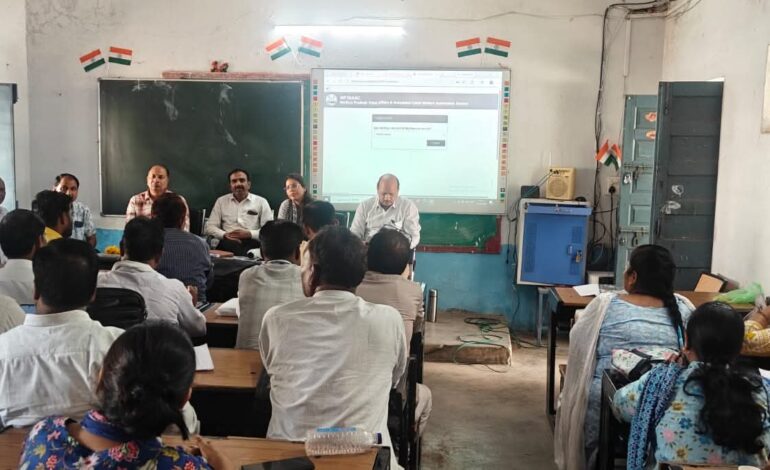 विकासखंड स्तरीय समीक्षा बैठक में विभागीय योजनाओं की प्रगति पर हुई चर्चा